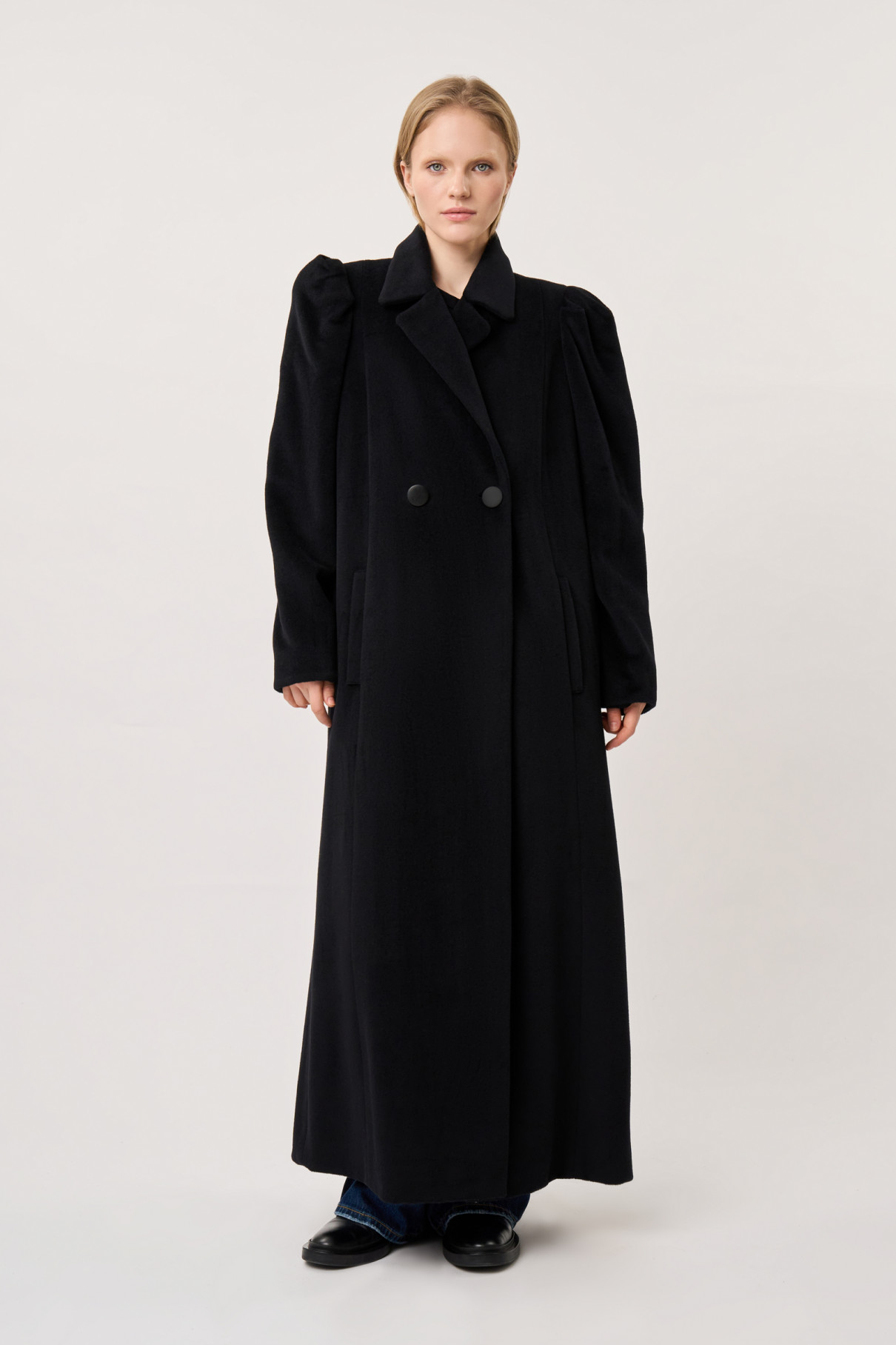 Двубортное черное пальто , Чёрный, арт. FR21-ПК-10-чр-4 купить в интернет-магазине