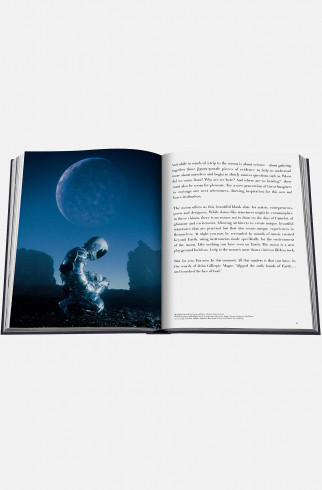 Книгa Assouline Travel Moon Paradise ,  арт. 9781649800770 купить в интернет-магазине