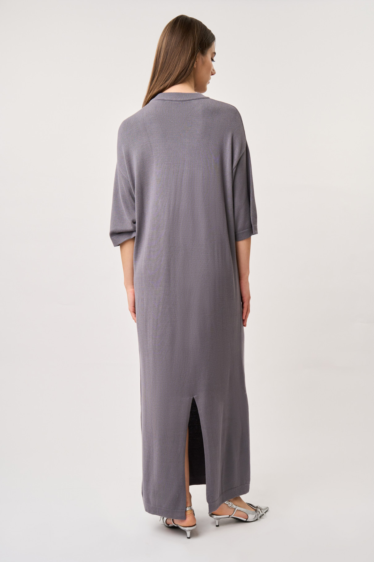 Трикотажное платье прямого кроя серое , арт. FR2201GRSPCO купить в интернет-магазине