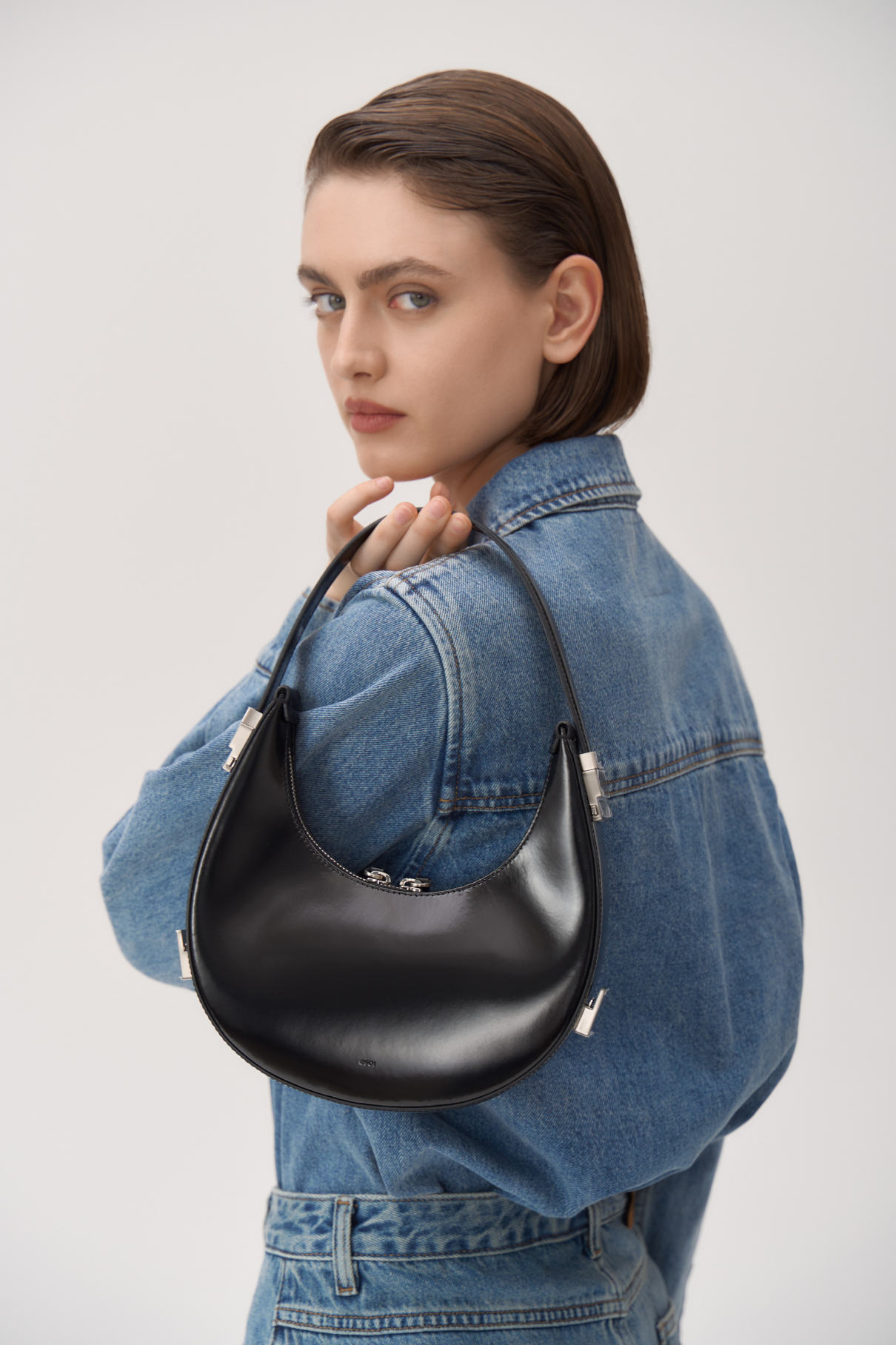 Сумка TONI MINI Черный , черный, арт. 24FWB030101088 купить в интернет-магазине Сумка TONI MINI Черный , черный, арт. 24FWB030101088 купить в интернет-магазине