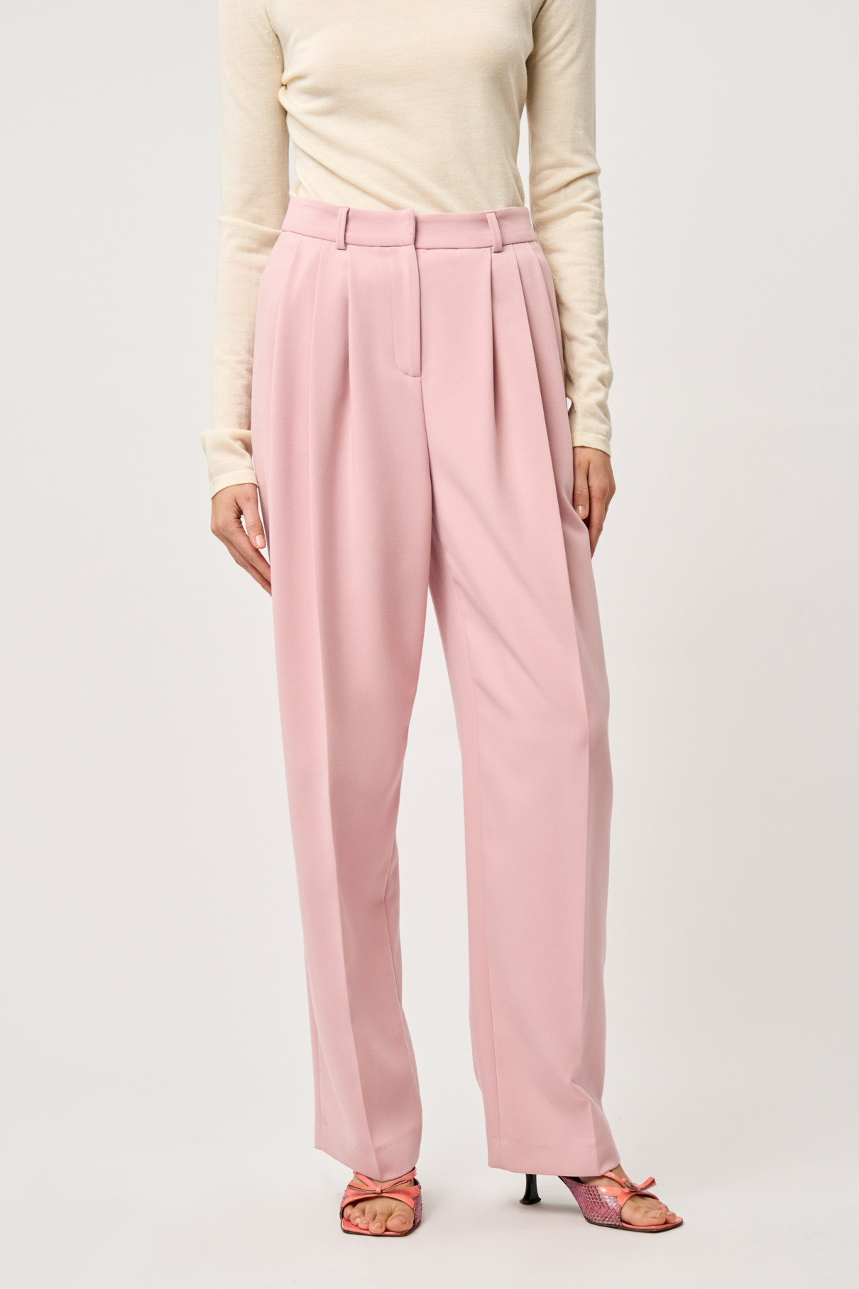 Прямые брюки со складками Розовый , арт. FR2204FWPINK купить в интернет-магазине