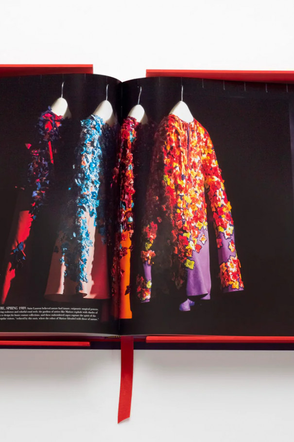Книгa Assouline The Impossible Collection Yves Saint Laurent