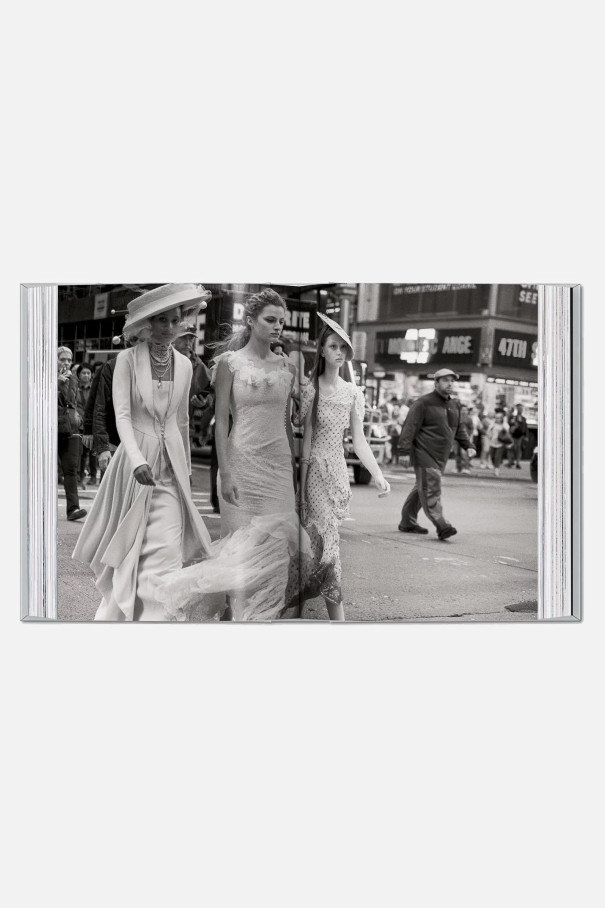 Книга Taschen Dior. Lindbergh: New York/Archives