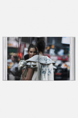 Книга Taschen Dior. Lindbergh: New York/Archives ,  арт. 9783836579902 купить в интернет-магазине