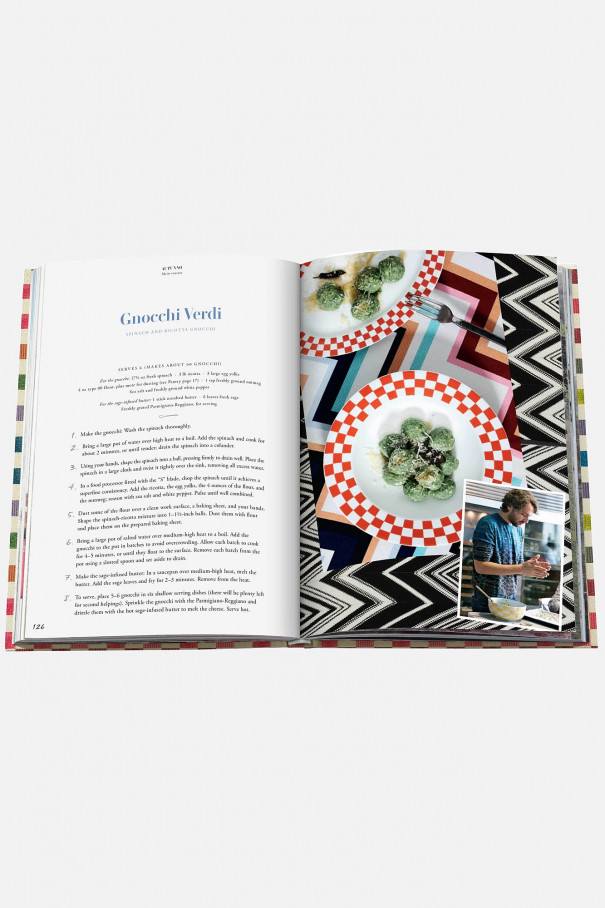 Книга ASSOULINE The Missoni Family Cookbook , арт. 9781614286646 купить в интернет-магазине