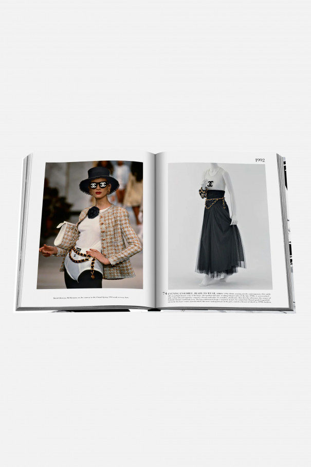 Книга Chanel: The Legend of an Icon