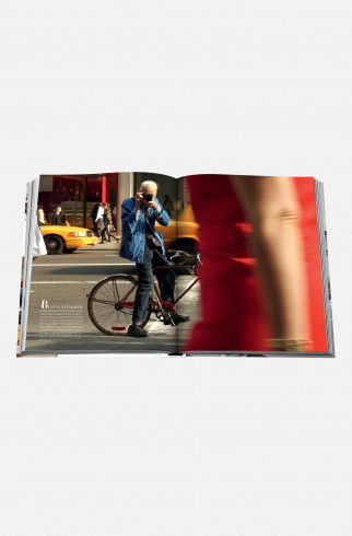 Книга 5th Avenue-200 Years of Stories & Legends ,  арт. 9781649803993 купить в интернет-магазине