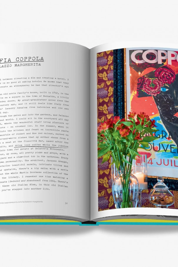 Книгa Assouline Travel Chic Stays