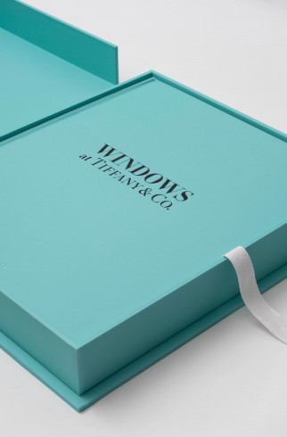 Книгa Assouline Windows at Tiffany & Co ,  арт. 9781614286936 купить в интернет-магазине