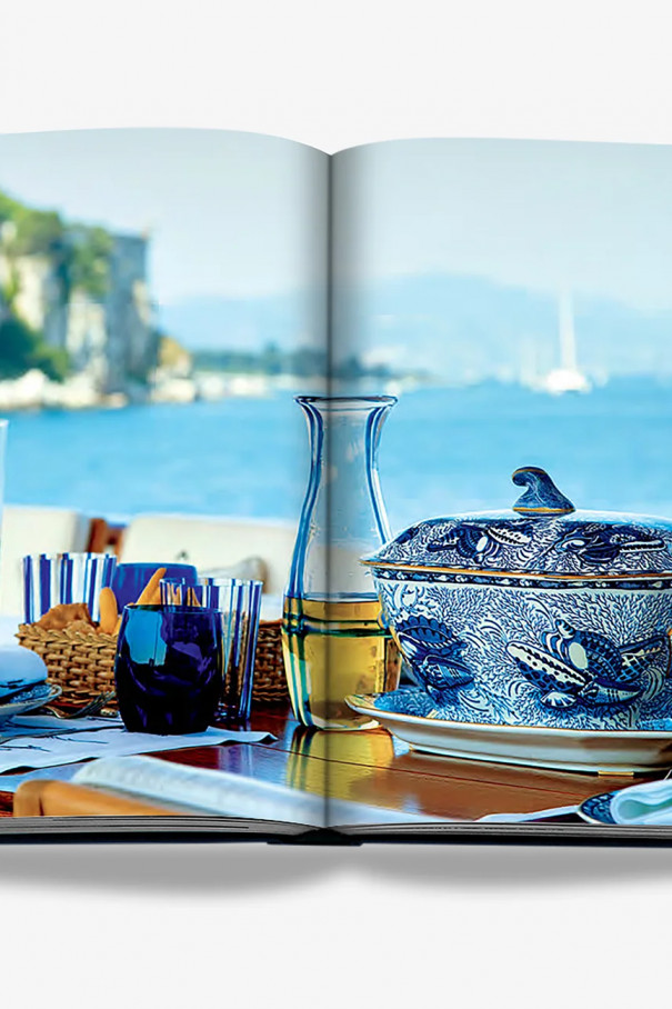 Книга ASSOULINE Valentino: At the Emperor's Table