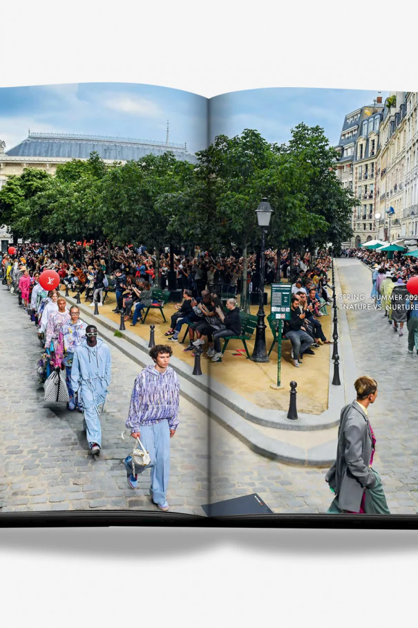 Книга ASSOULINE Louis Vuitton: Virgil Abloh (Classic Cartoon Cover)