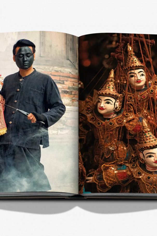 Книга Bangkok Spirit