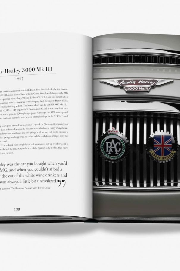 Книга Iconic: Art, Design, Advertising, and the Automobile