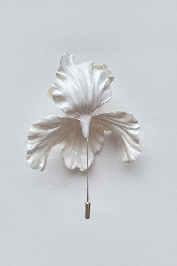 Брошь BIG BROOCH ирис белый , белый, арт. 33219121 купить в интернет-магазине