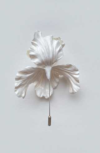 Брошь BIG BROOCH ирис белый , Белый, арт. 33219121 купить в интернет-магазине