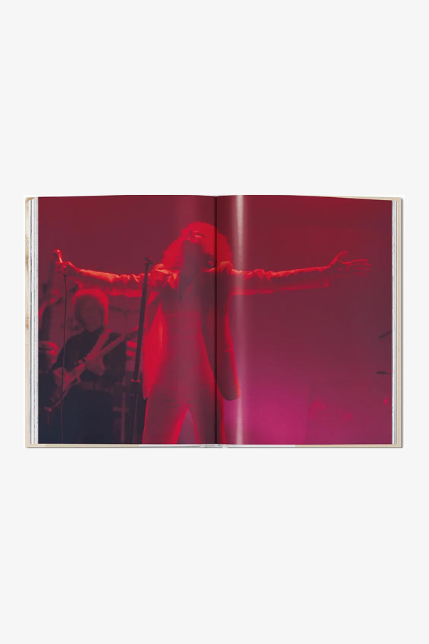 Книгa Barbra Streisand