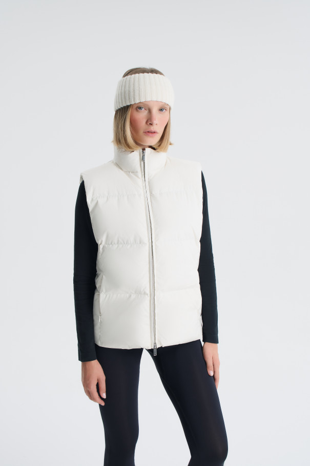 Жилет пуховый Lily , молочный, арт. FR26AW1VS100W200ML купить в интернет-магазине