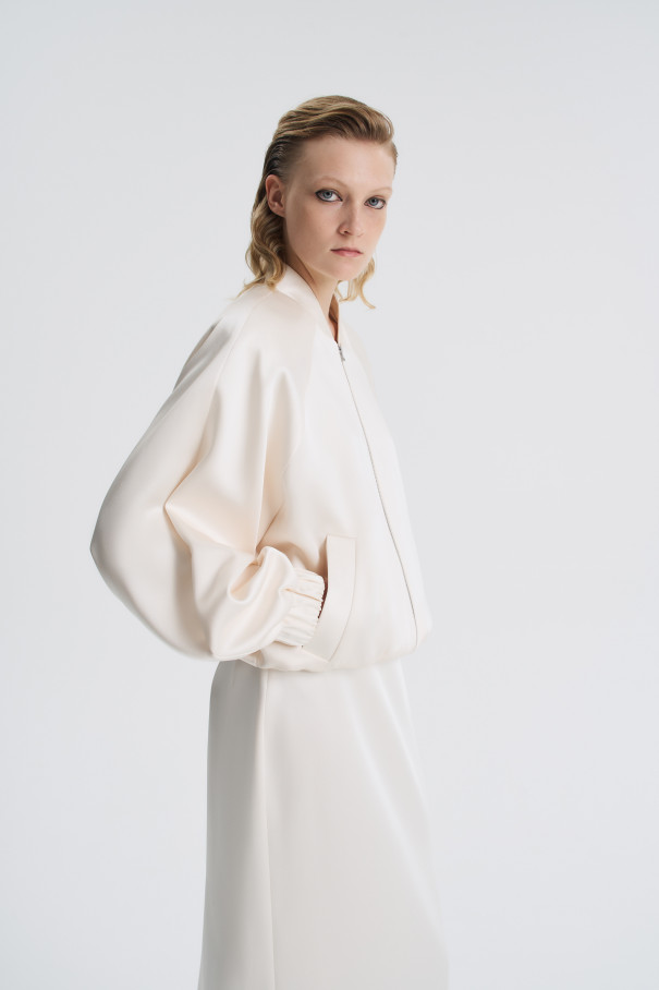 Бомбер оверсайз из тафты , молочный, арт. FR26NY1BM40PCK450ML купить в интернет-магазине