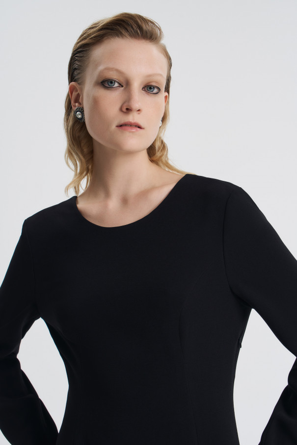 Платье в пол с вырезом на спине , черный, арт. FR25EV1DR430W210BL купить в интернет-магазине