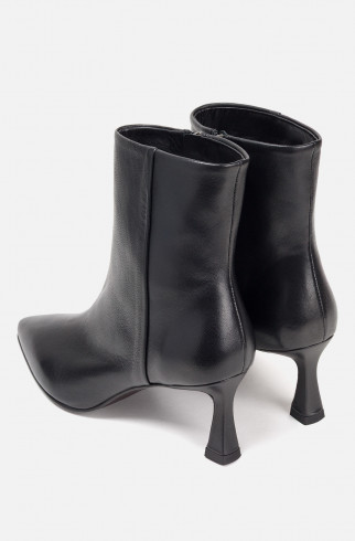 Сапоги на каблуке Bobbies Audrey , Черный, арт. S-W25WO-AUD01 купить в интернет-магазине