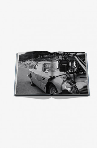 Книга James Bond Cars ,  арт. 9781649804976 купить в интернет-магазине