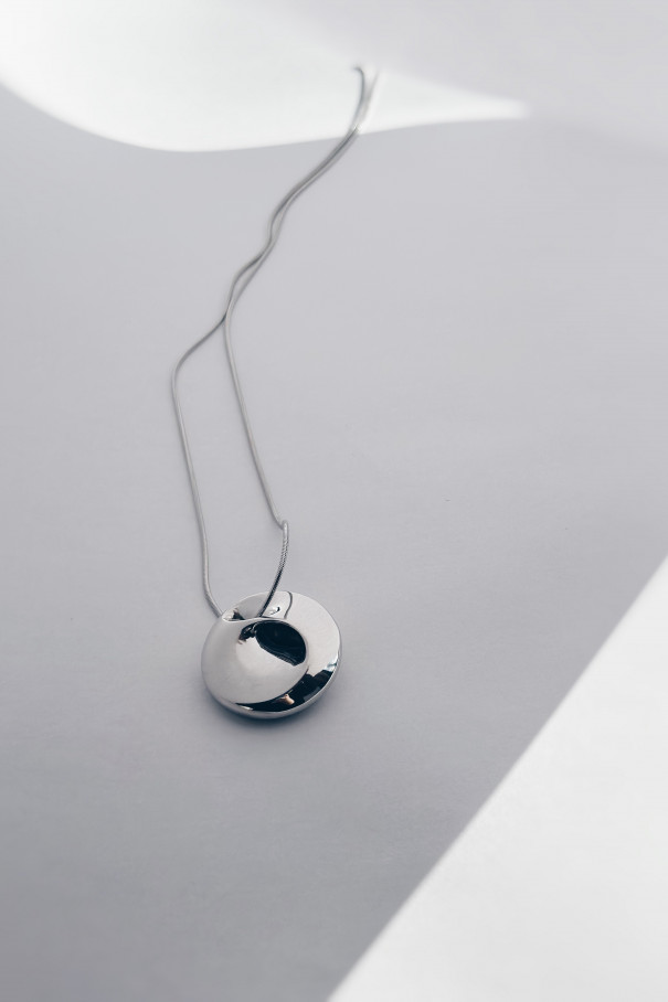 Скульптура - кулон 