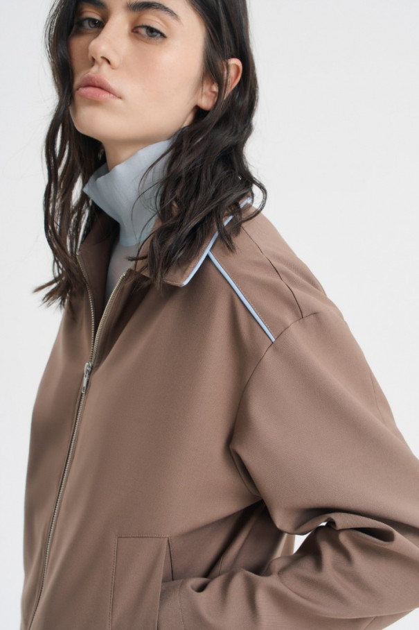 Куртка с контрастным кантом , коричневый, арт. FRASSJK00BR купить в интернет-магазине